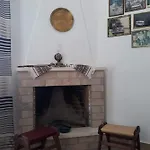 Dimitris House بيت للعطل كالامباكا