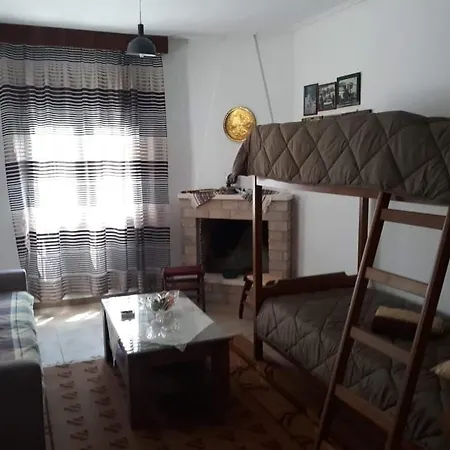 Dimitris House كالامباكا